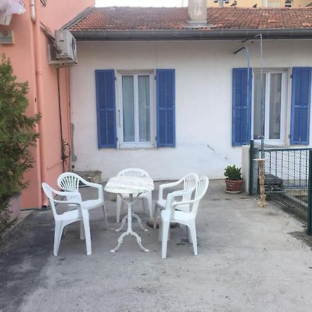 Calme Et Tranquillite Et Un Soupir Villa ม็องตง ภายนอก รูปภาพ